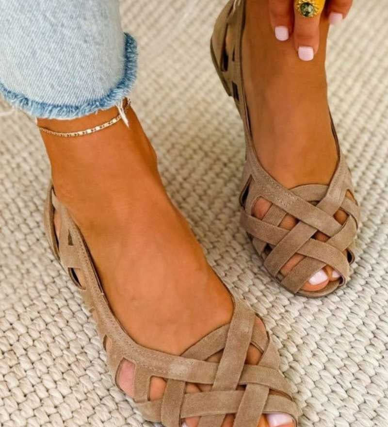 Anna - Lebhafte geflochtene Sommersandalen