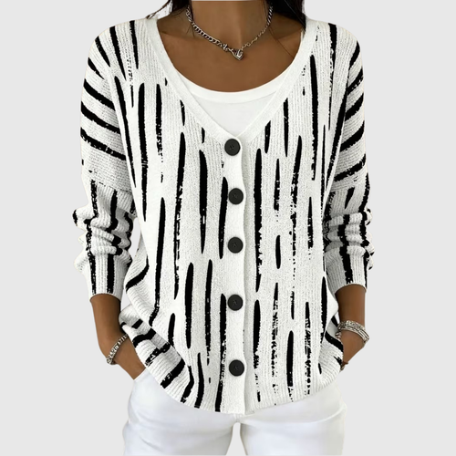 Claudia | Strickjacke mit Knopfleiste