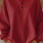 Katja - Lockerer Pullover mit Knopfleiste in Rot