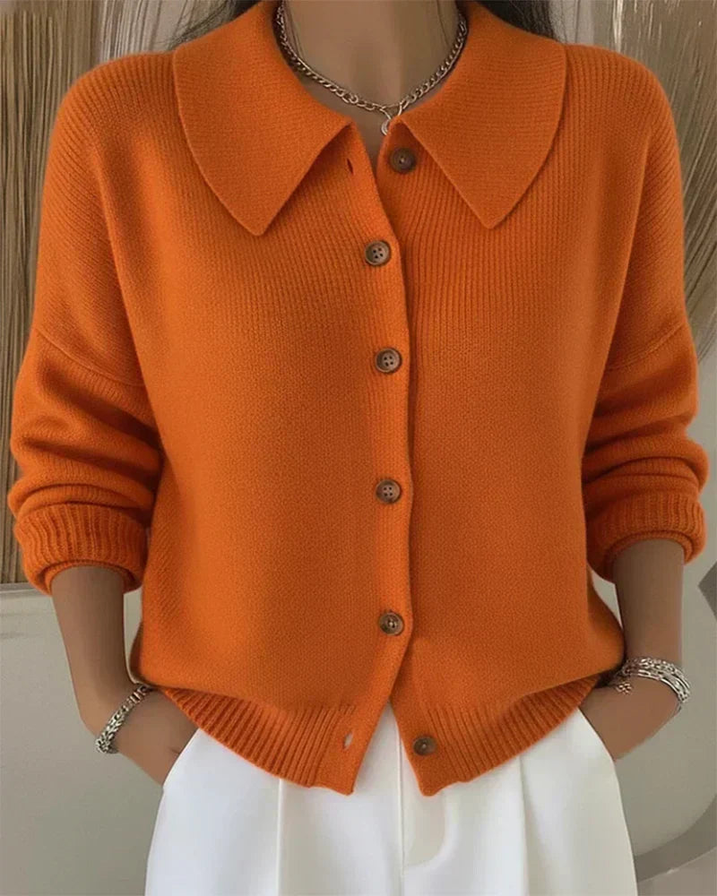 Tanja - Klassische Strickjacke in Orange