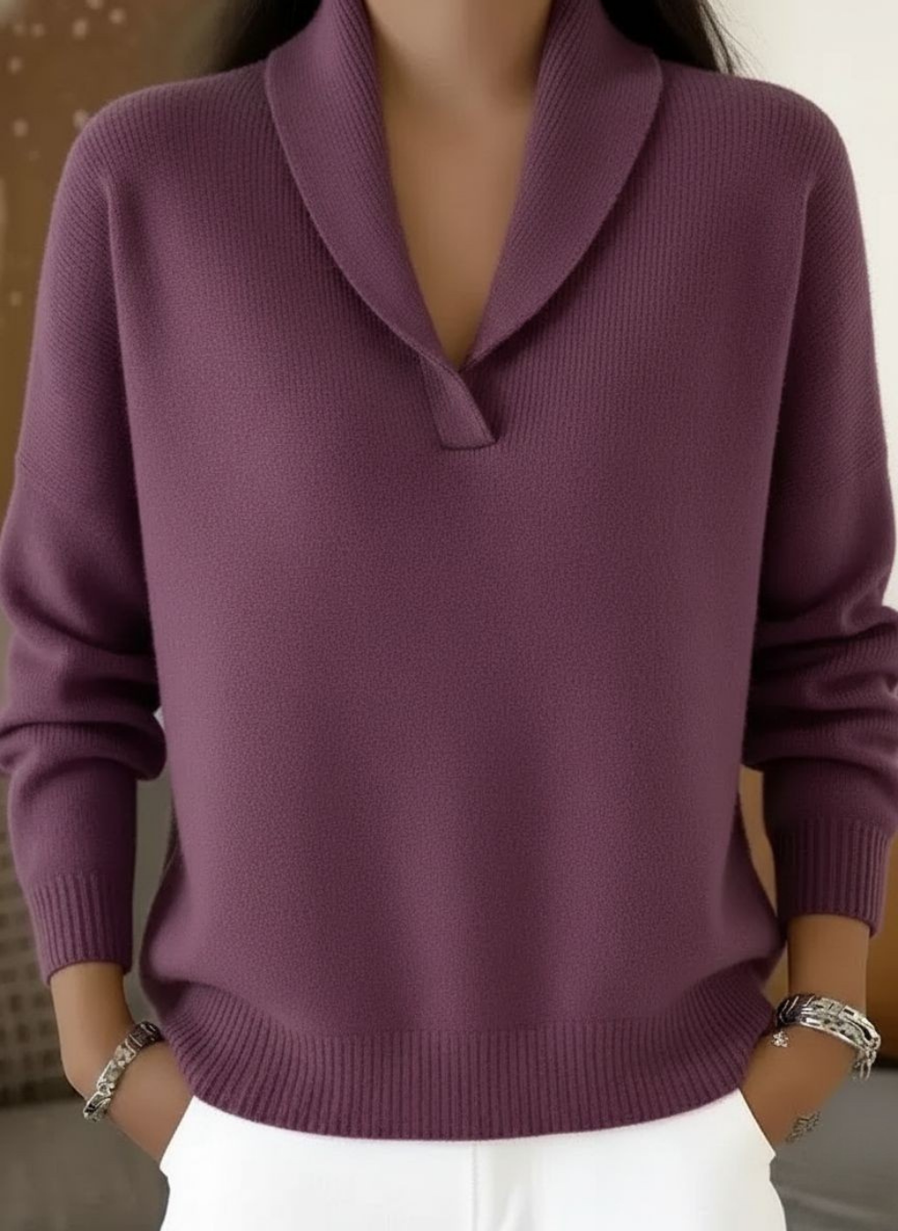 Nicole - Pullover mit V-Ausschnitt und Kragen in Lila