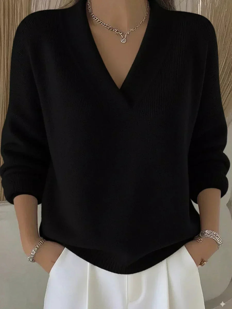 Katharina - Pullover mit tiefem V-Ausschnitt in Schwarz