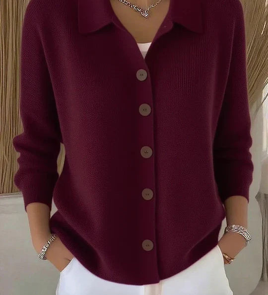 Britta - Strickjacke mit Kragen in Bordeaux