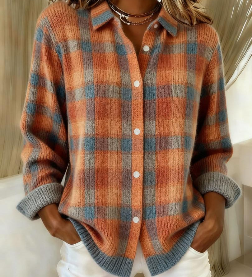 Nora - Karierte Strickjacke in warmen Tönen