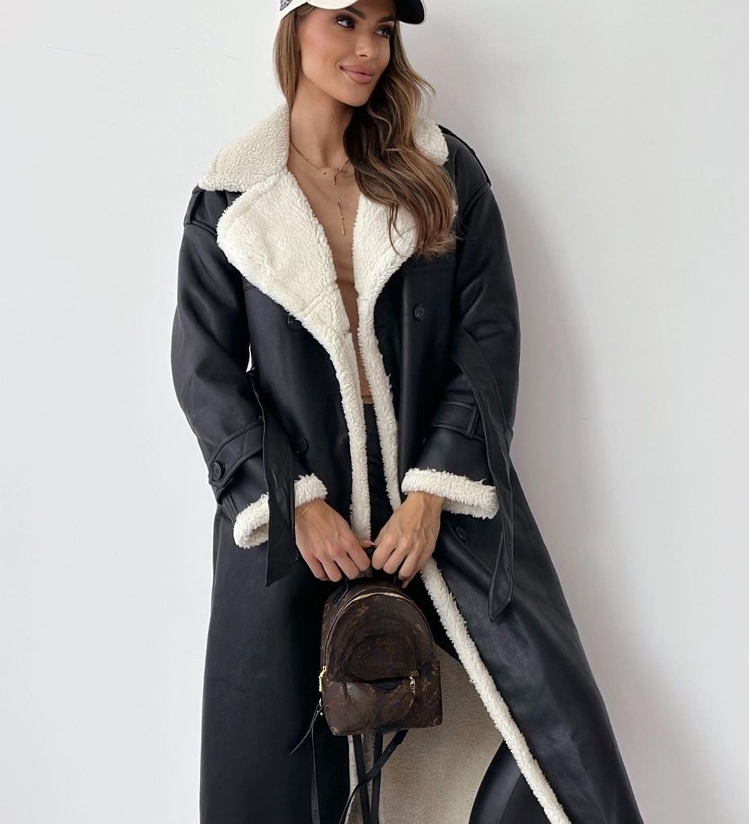 Bianca - Luxuriöser Teddymantel - Schwarz