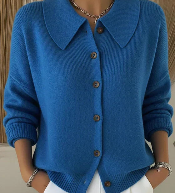 Tanja - Klassische Strickjacke in Blau