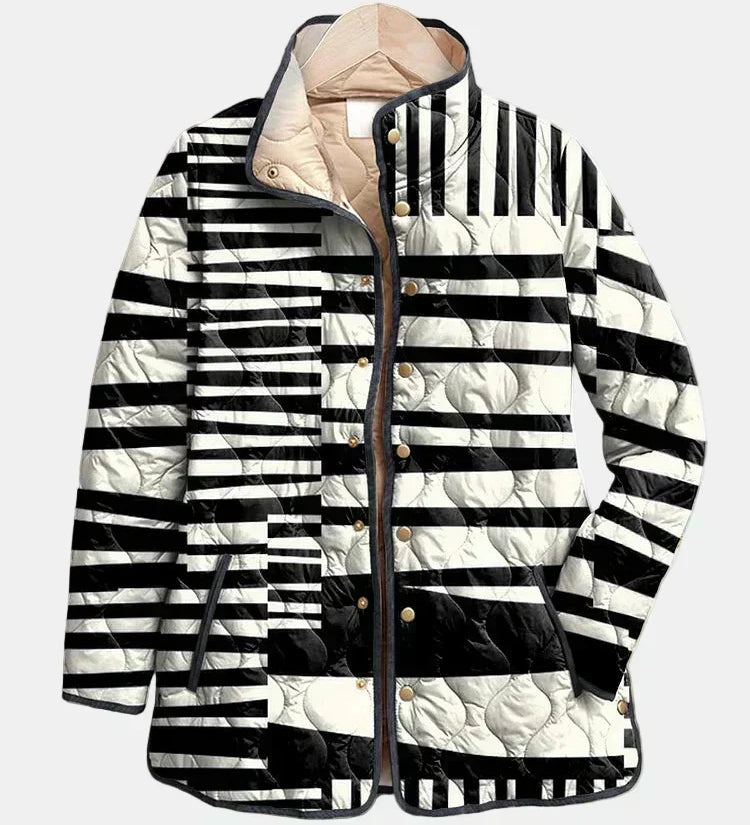 Moxanne - Gesteppte Jacke in Schwarz-Weiß mit abstraktem Muster
