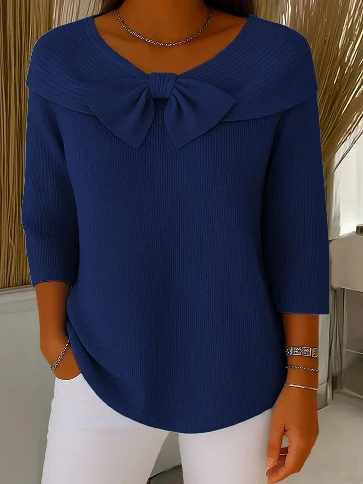 Sandra - Langer Pullover mit Schleifenkragen in Marineblau