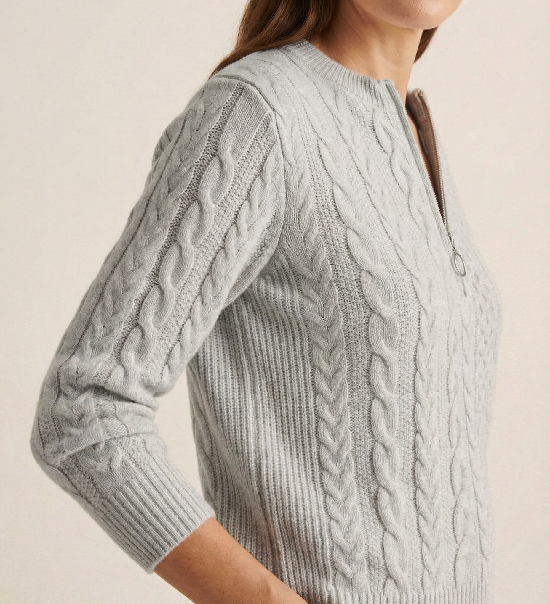 Johanna - Zopfstrick-Pullover mit Zip in Hellgrau